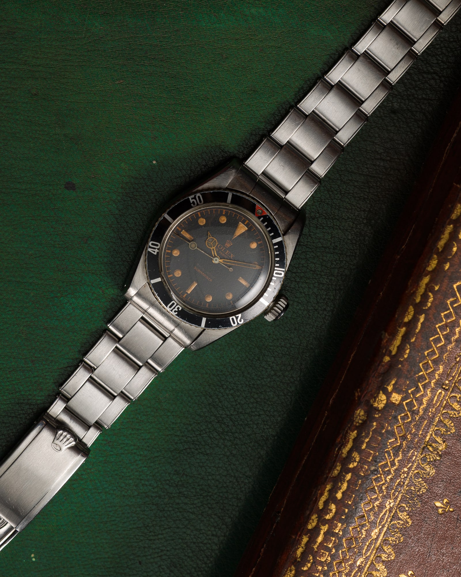 Rolex Submariner «Big Crown», Referenz 5510, auf grünem Leder